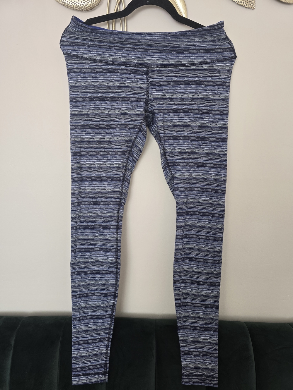 lululemon athletica Blue Space-Dye Stripe Leggings Size 8